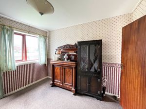 Dining room- click for photo gallery